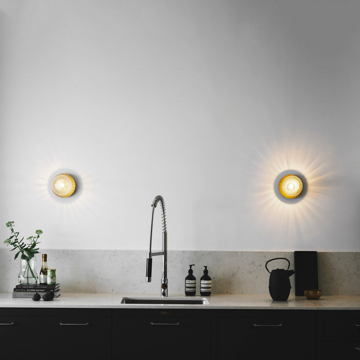 Irinor Premium Nordic Art Brass Wall Lamp