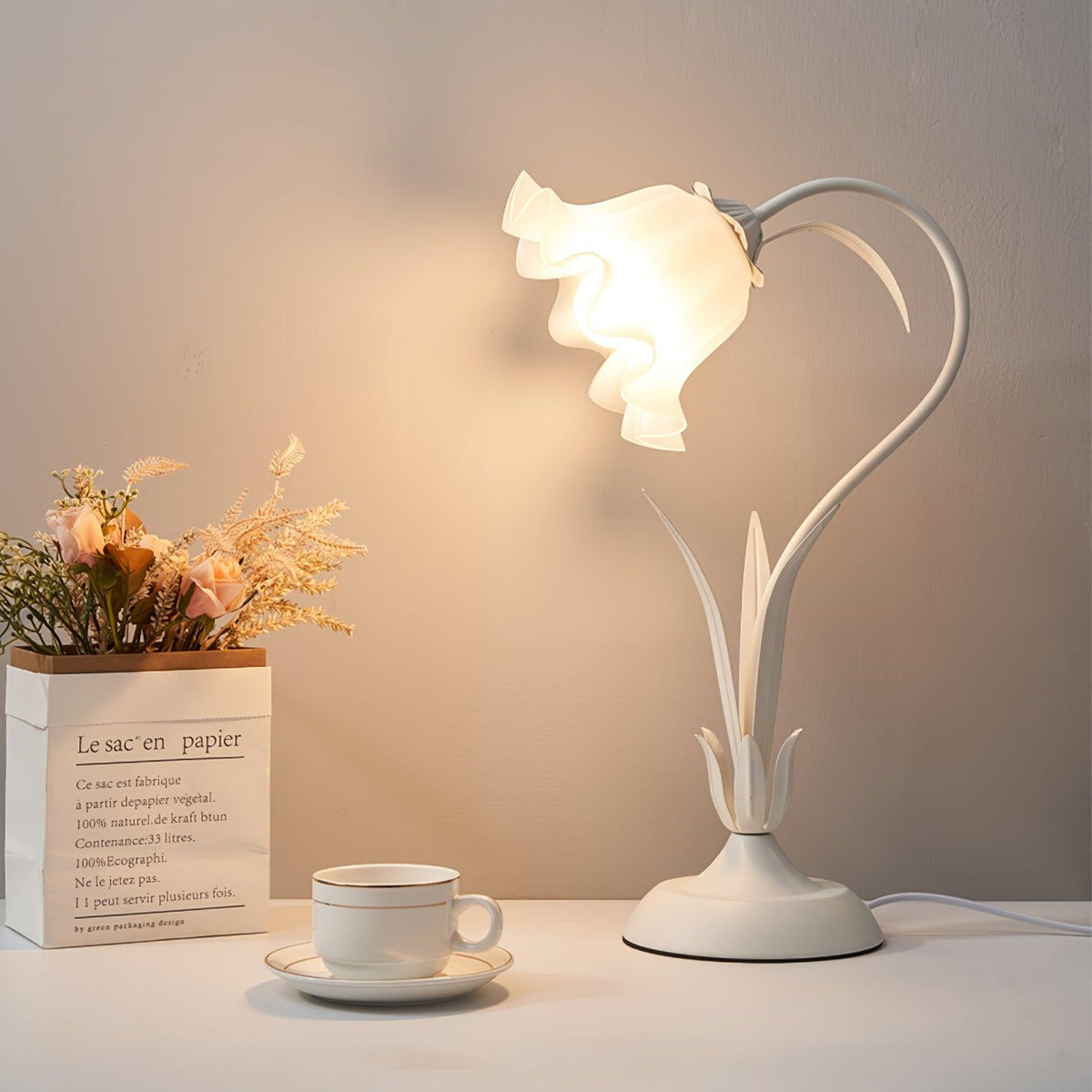 Zorien Acrylic Floral Table Lamp