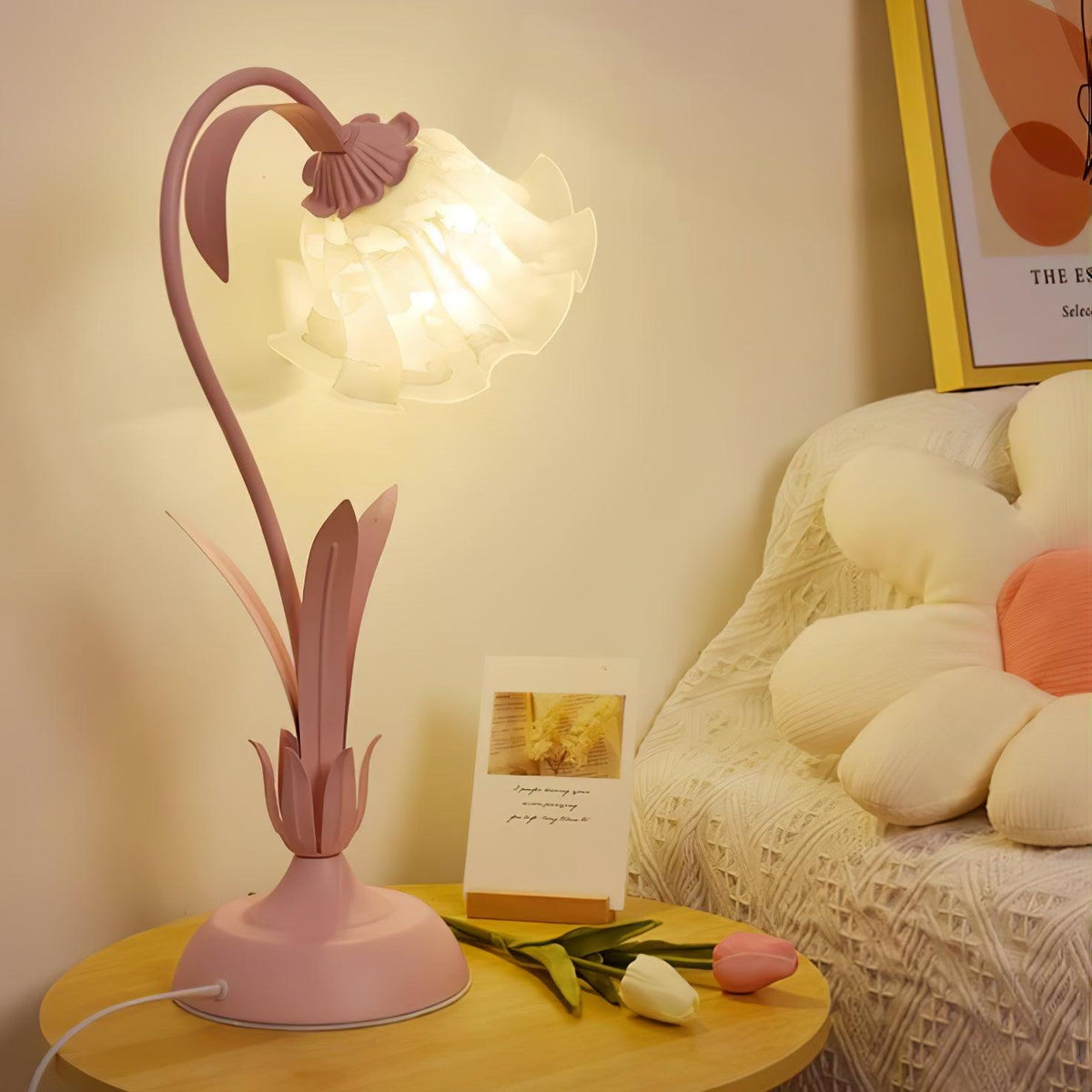 Zorien Acrylic Floral Table Lamp