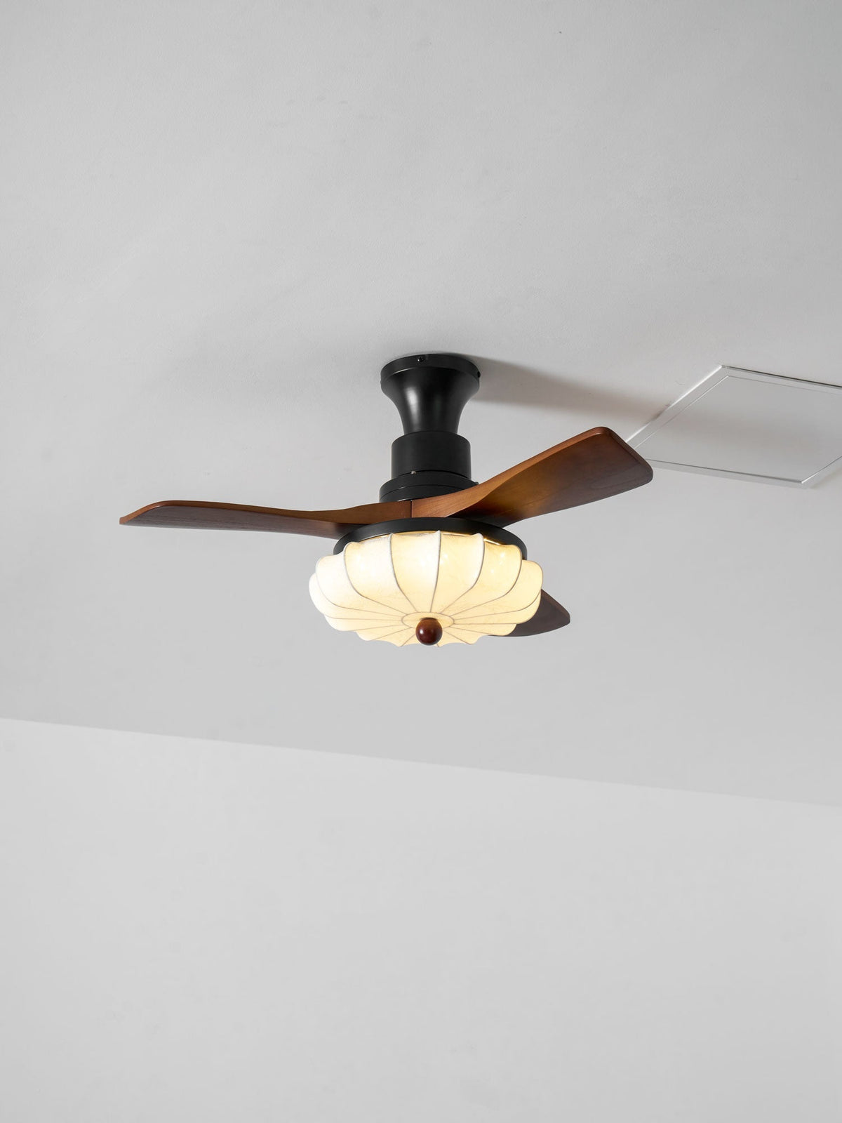 Paby Lotus Bloom Ceiling Fan Light