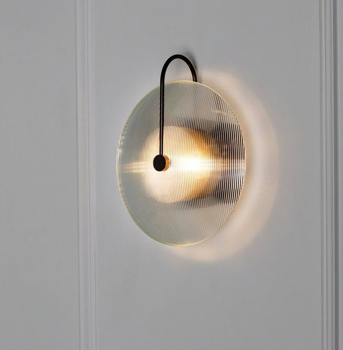Ivsilan Modern Minimalist Glass Sconce Wall lamp
