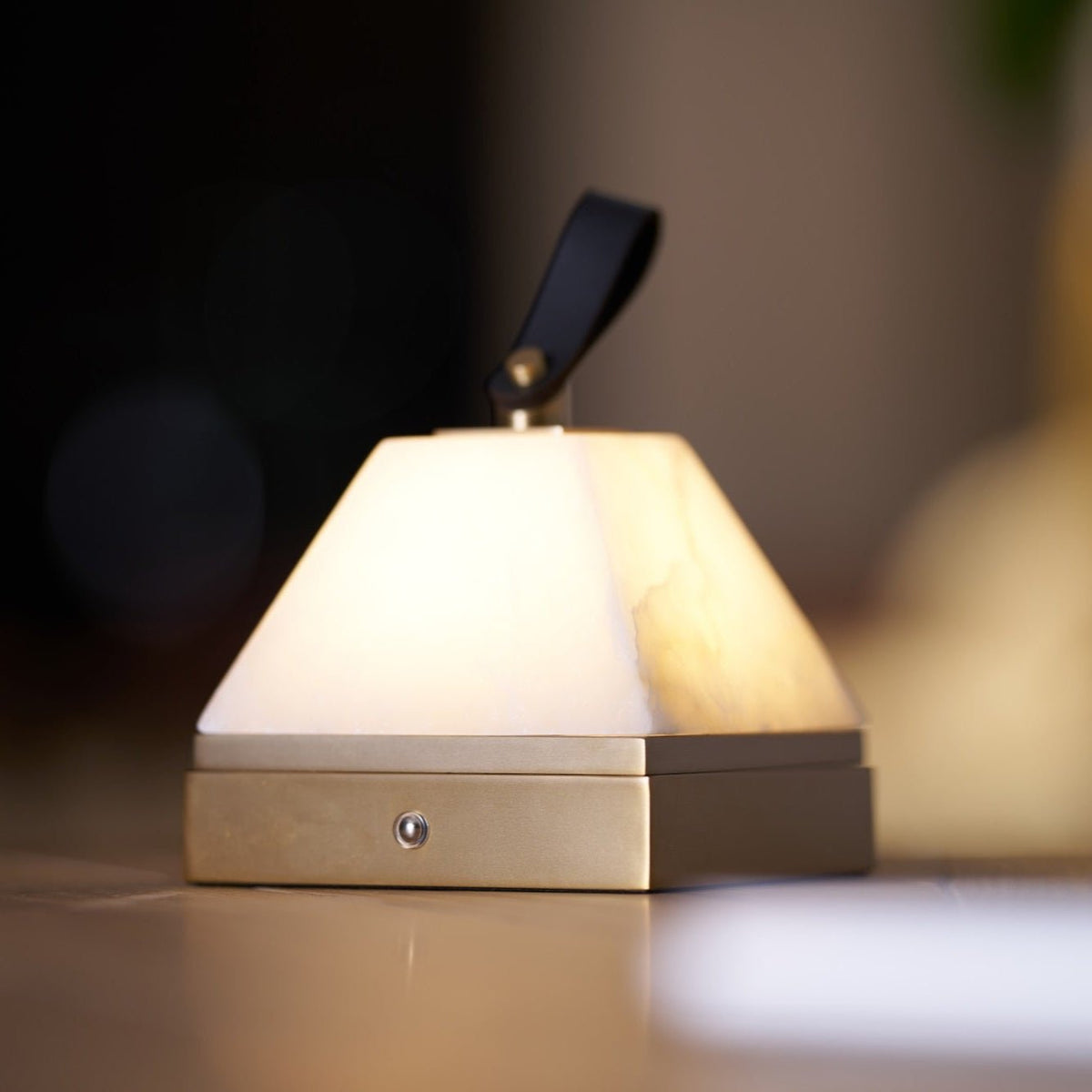 Pyramidale Alabaster Table Lamp with Leather Handle
