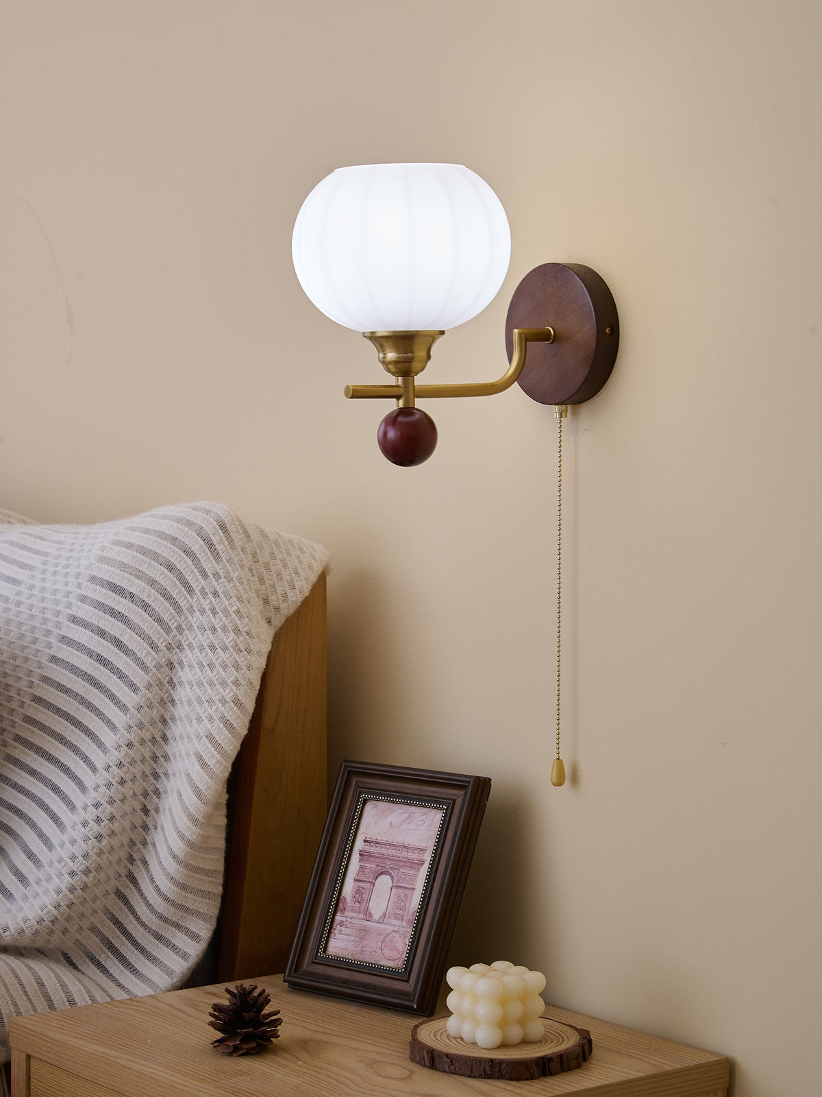Syleella Premium Nordic Art Crest Glass Wood Wall Lamp