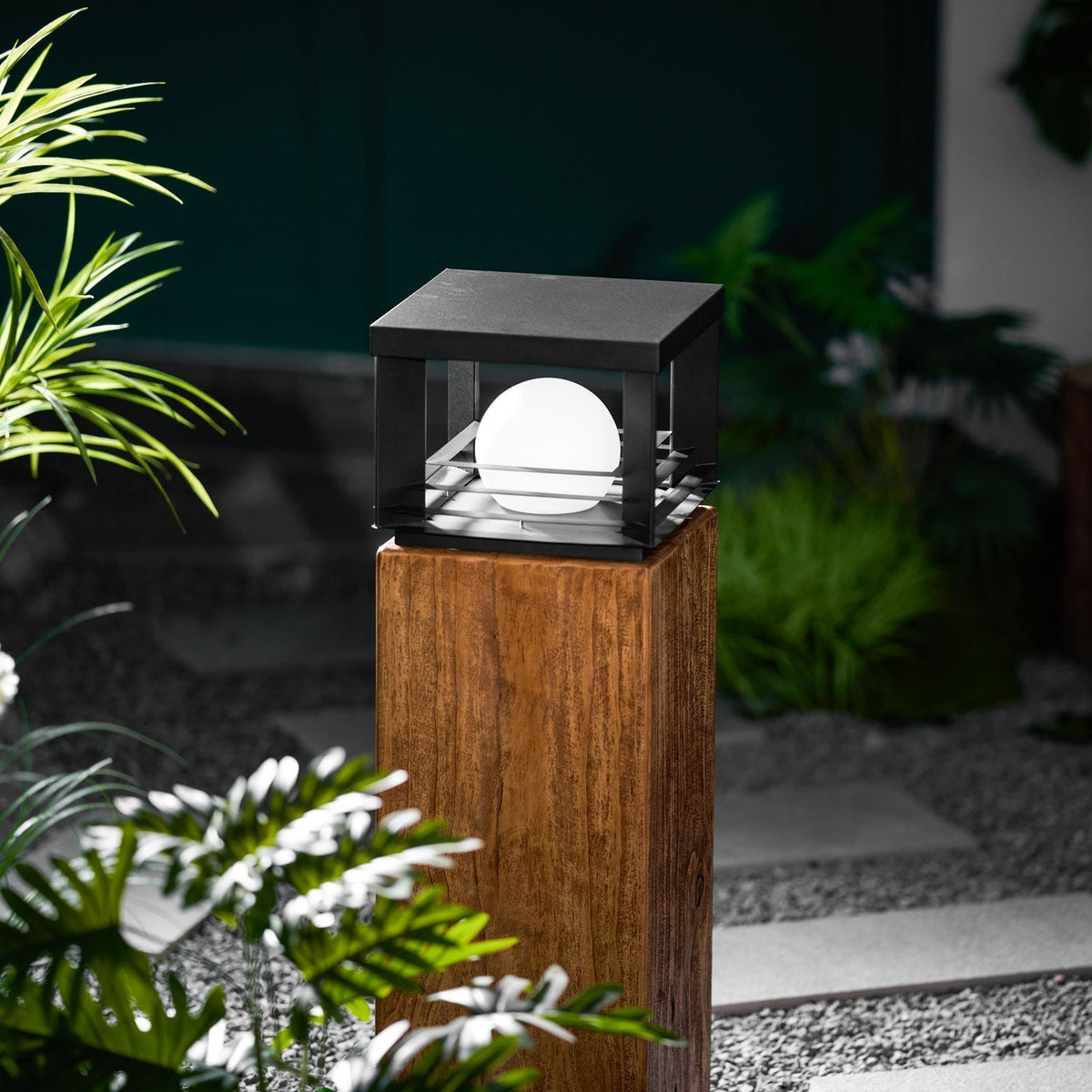 Norarine Crate Outdoor Lamp