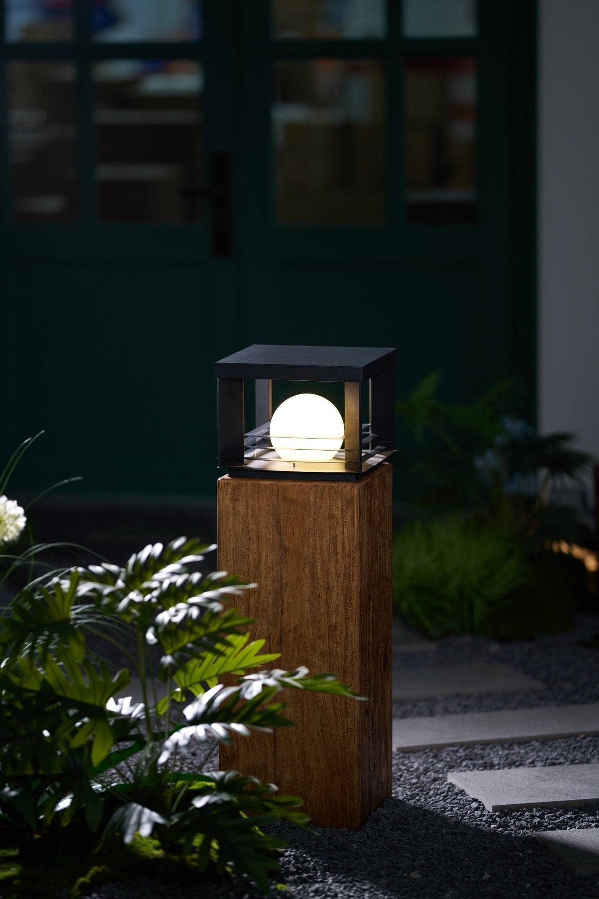 Norarine Crate Outdoor Lamp