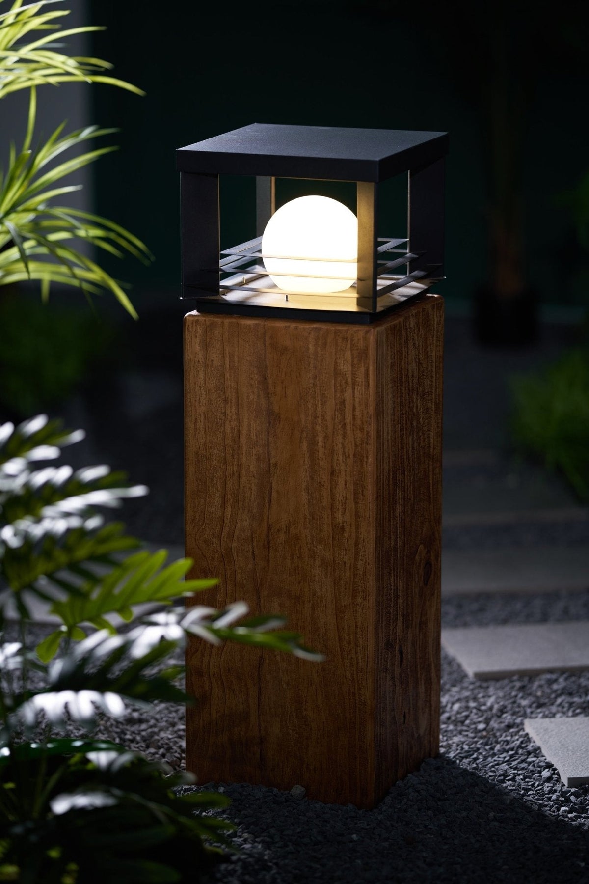Norarine Crate Outdoor Lamp