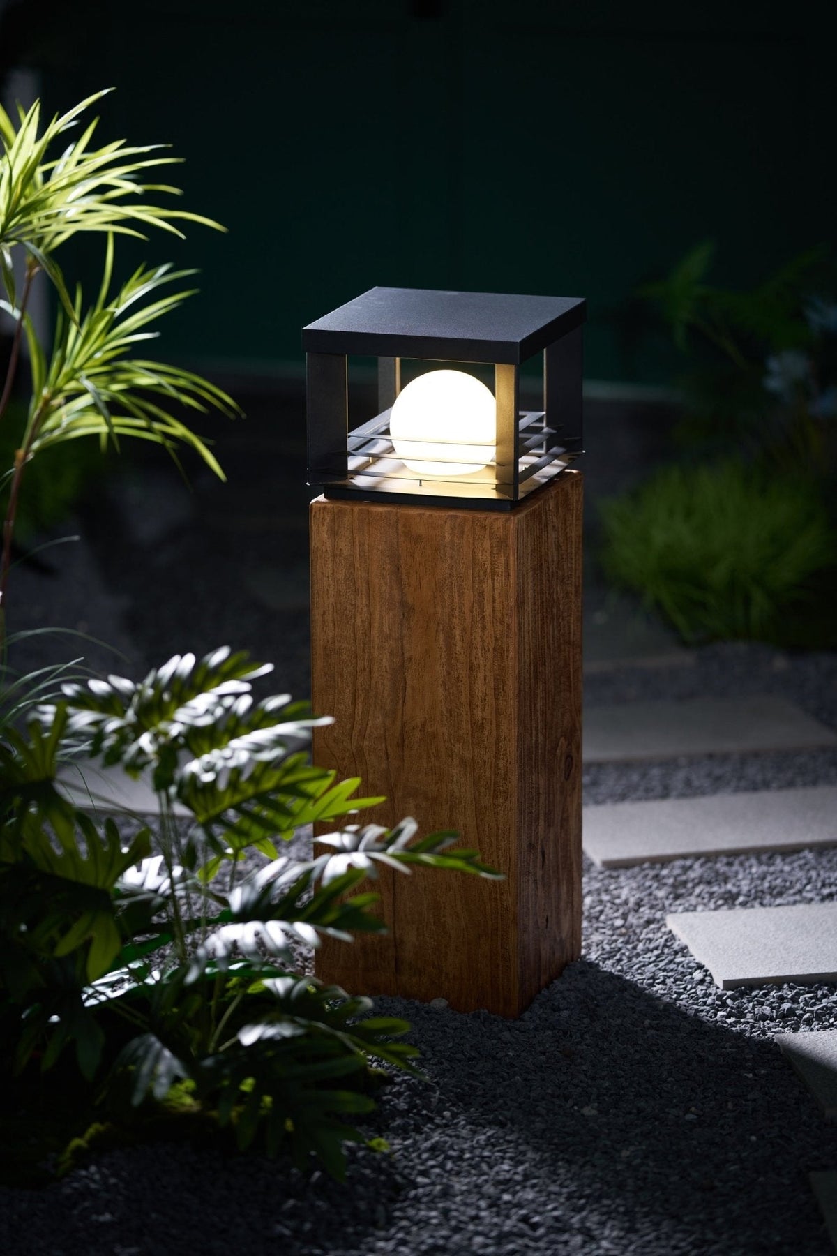 Norarine Crate Outdoor Lamp