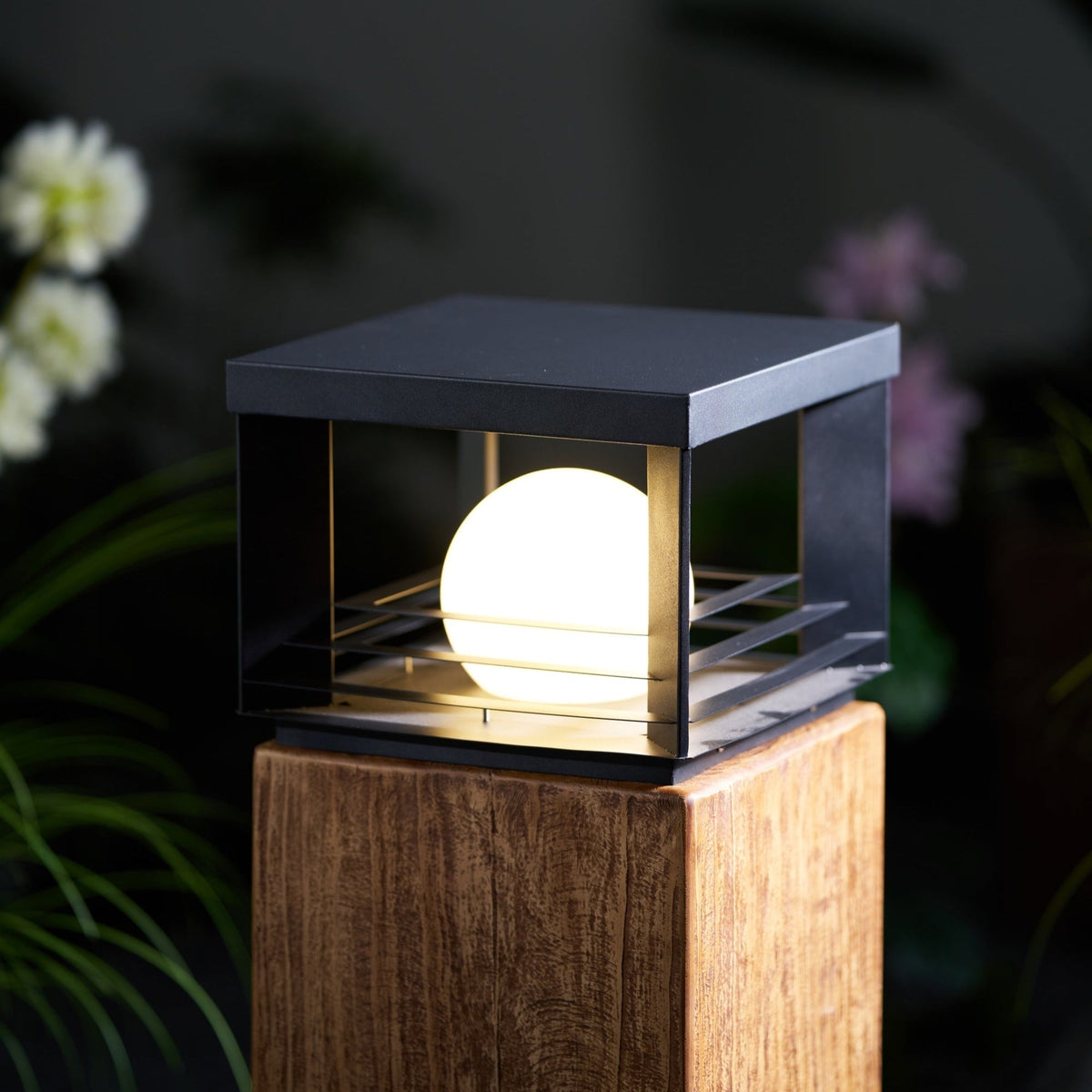 Norarine Crate Outdoor Lamp