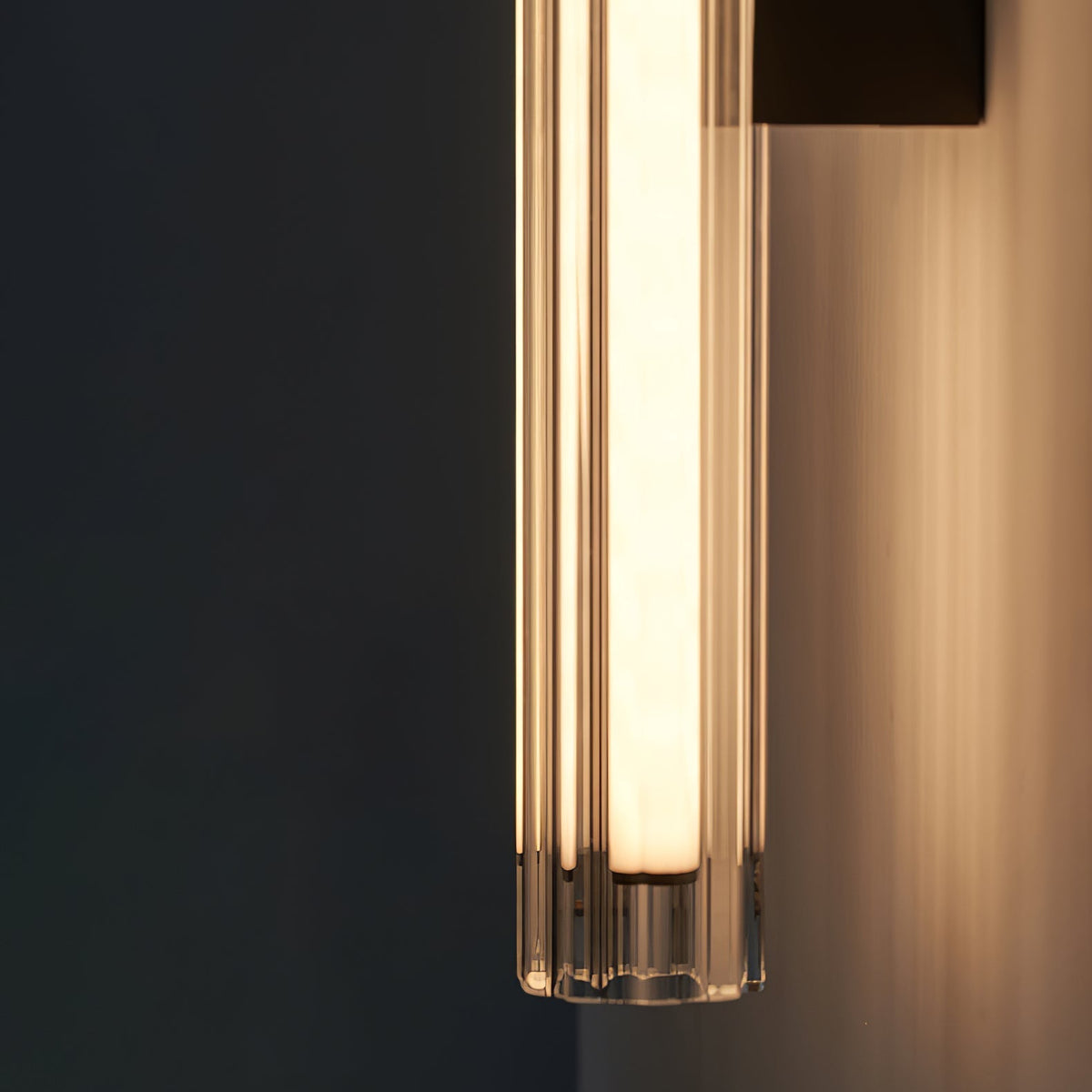 Corv Glass Contemporary Wall Lamp