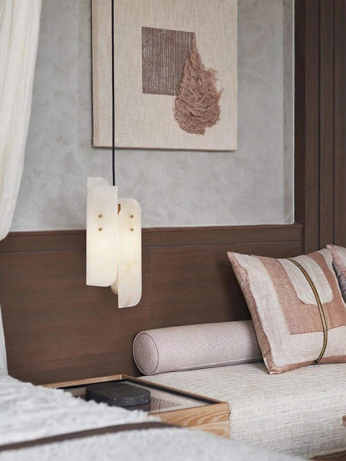 Ebdia Mini Alabaster Pendant Light