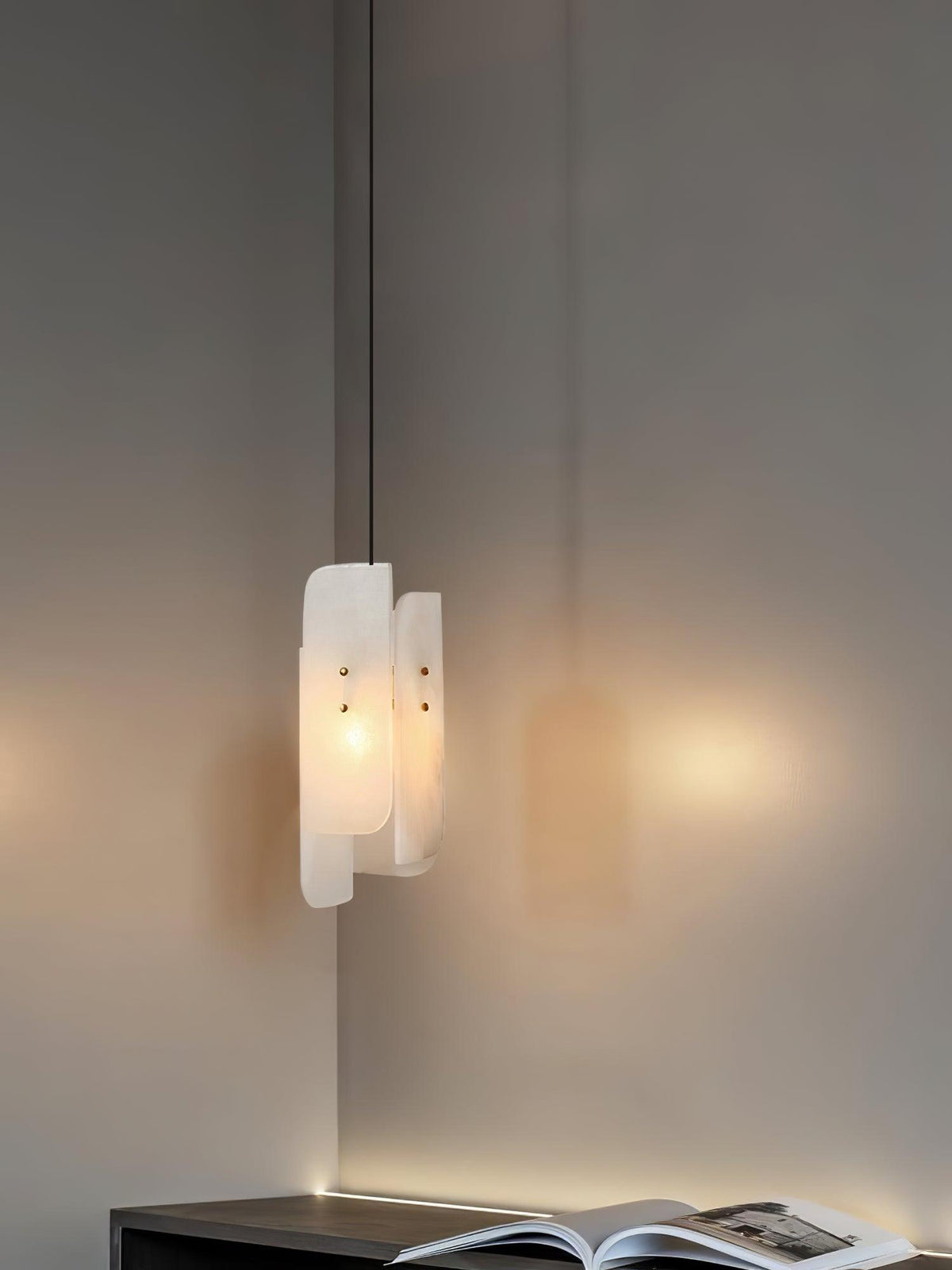 Ebdia Mini Alabaster Pendant Light