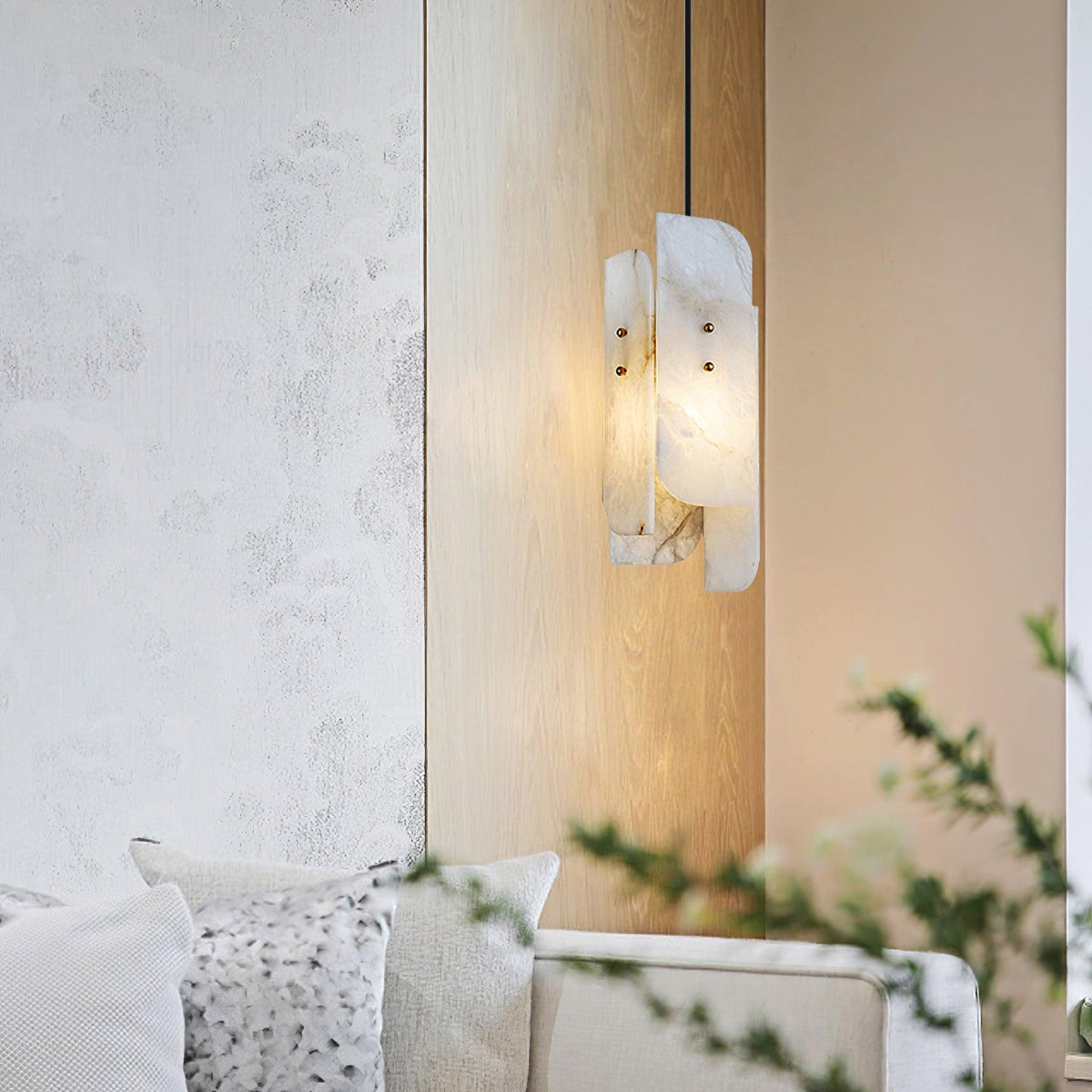 Ebdia Mini Alabaster Pendant Light