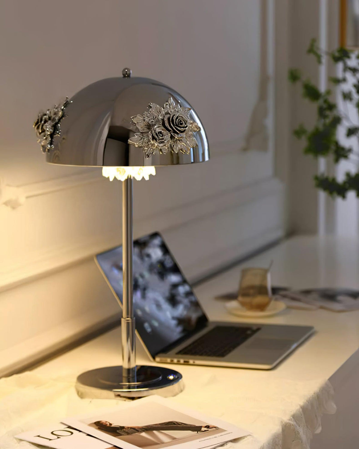 Uvaris Romantic  Crystal Table Lamp