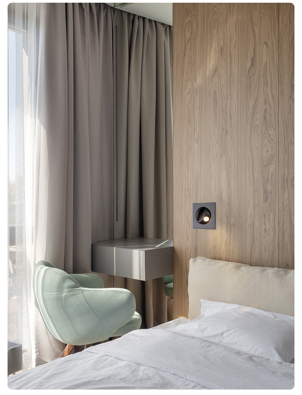 Evander Recessed Rotatable Sconce