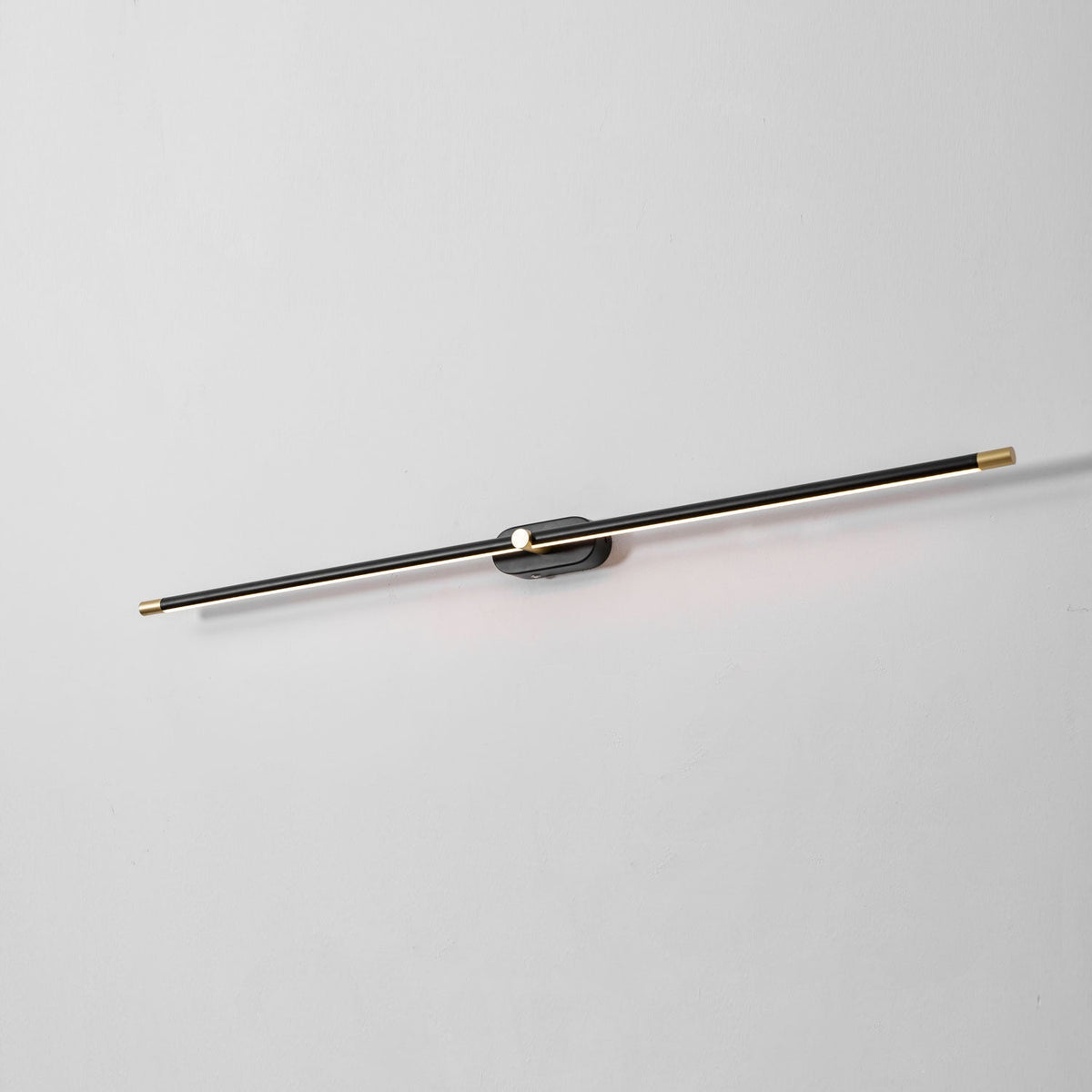 Xaiya Linear Rechargeable Indoor Wall Light