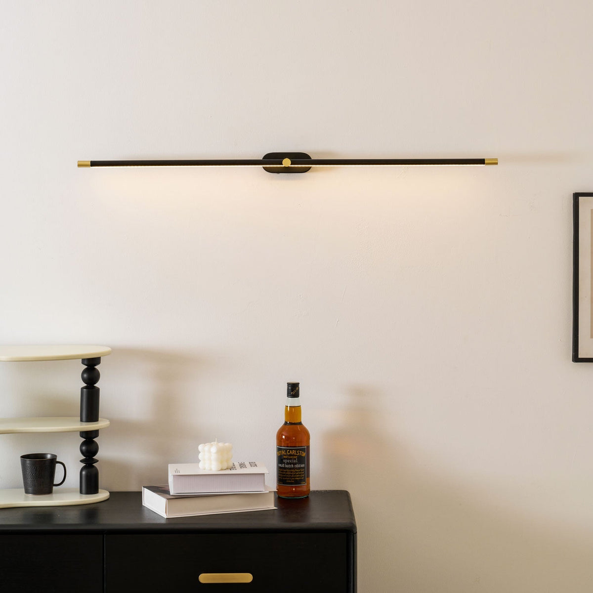 Xaiya Linear Rechargeable Indoor Wall Light