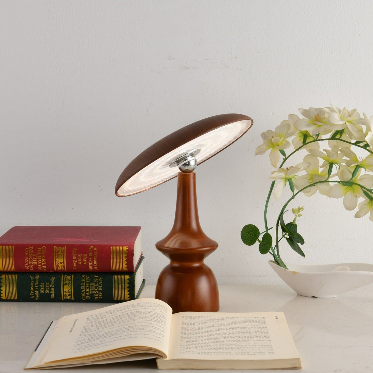 Orbis Vintage Wood Table Lamp