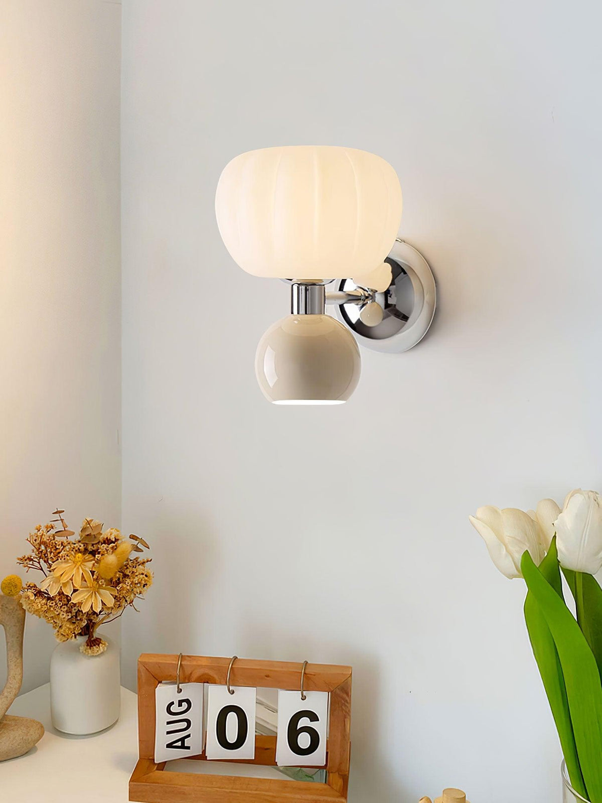 Jorvin Nordic Art Cream Plastic Sconce Wall lamp