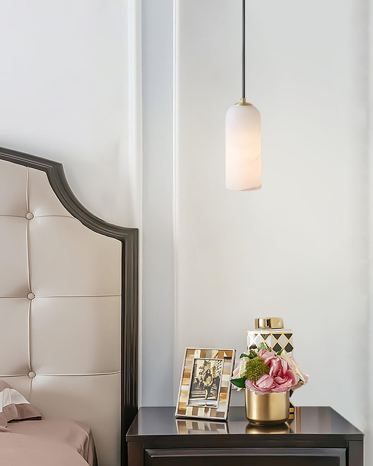 Naem Alabaster Pendant Light