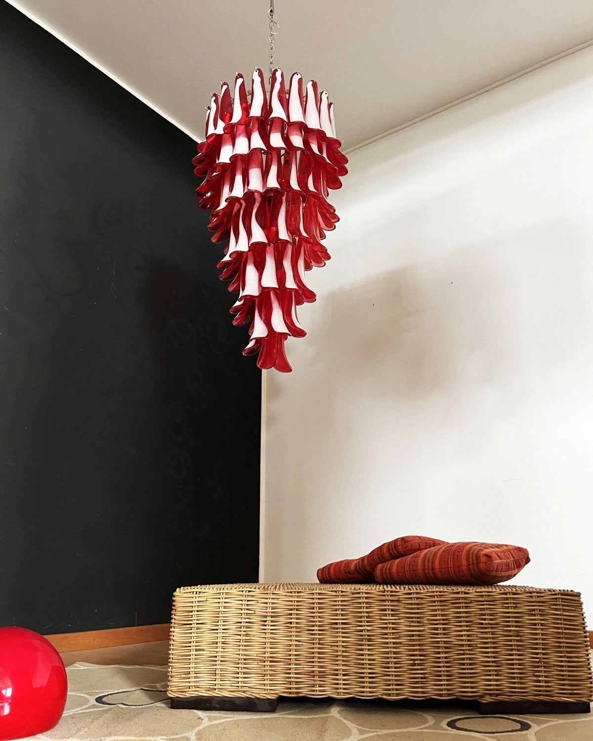 Viraisira Chandelier Red White Murano Spiral Petals