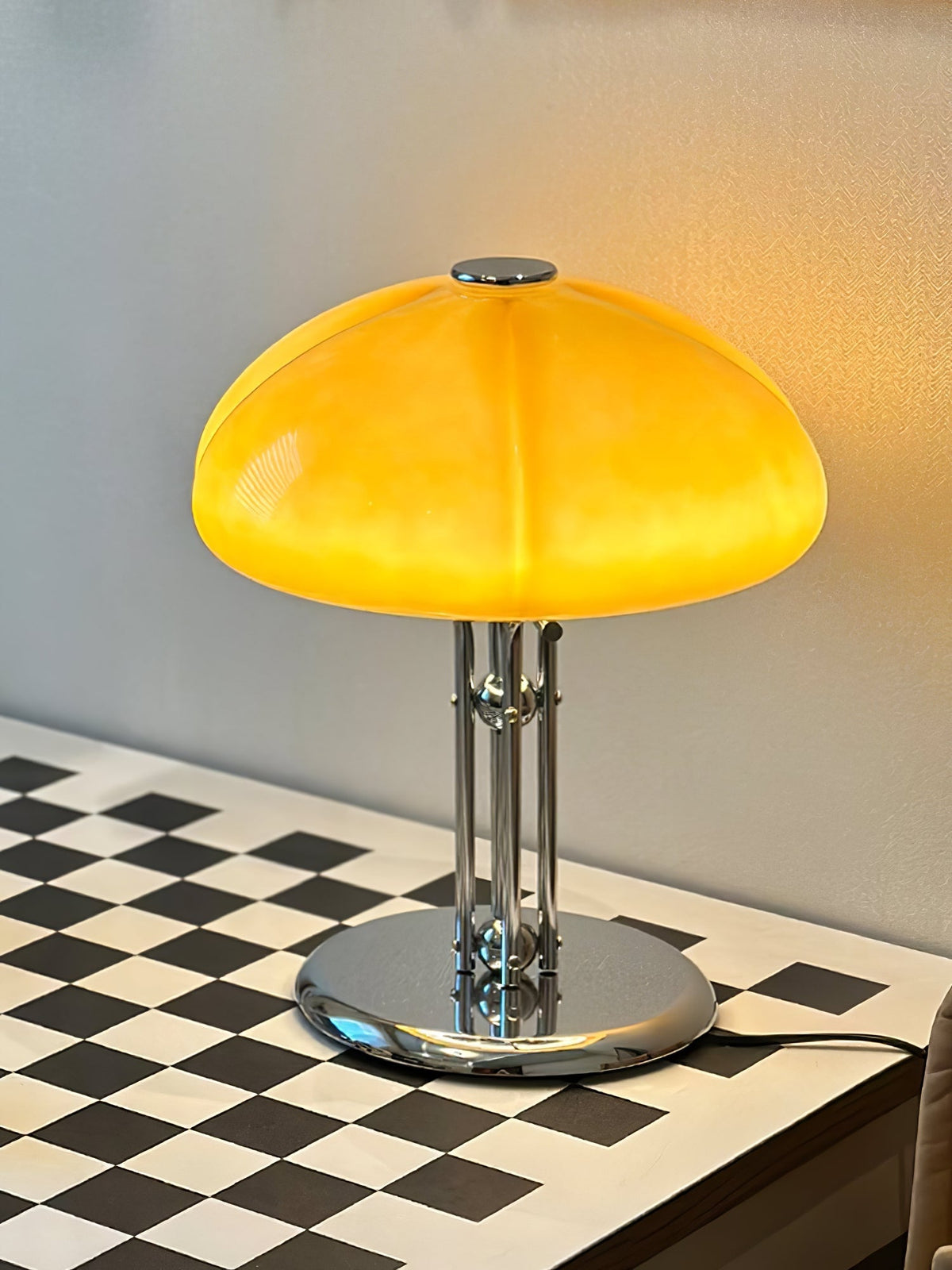 Lioreline Modern Table Lamp