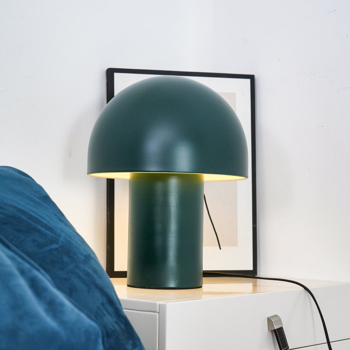 Urathen Retro Table Lamp
