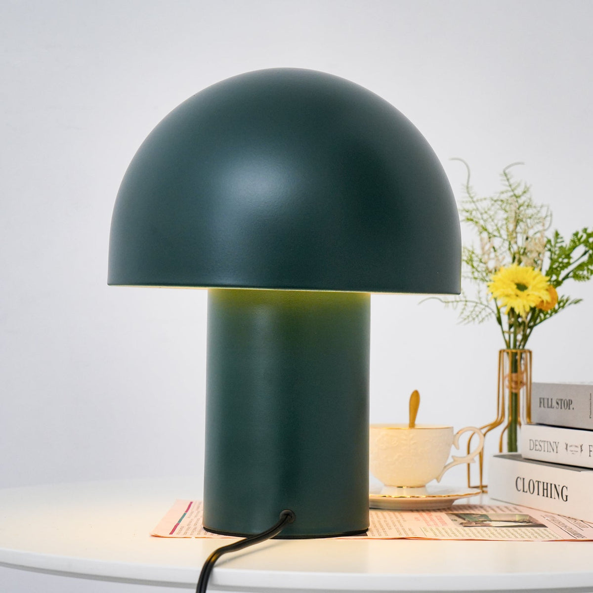 Urathen Retro Table Lamp