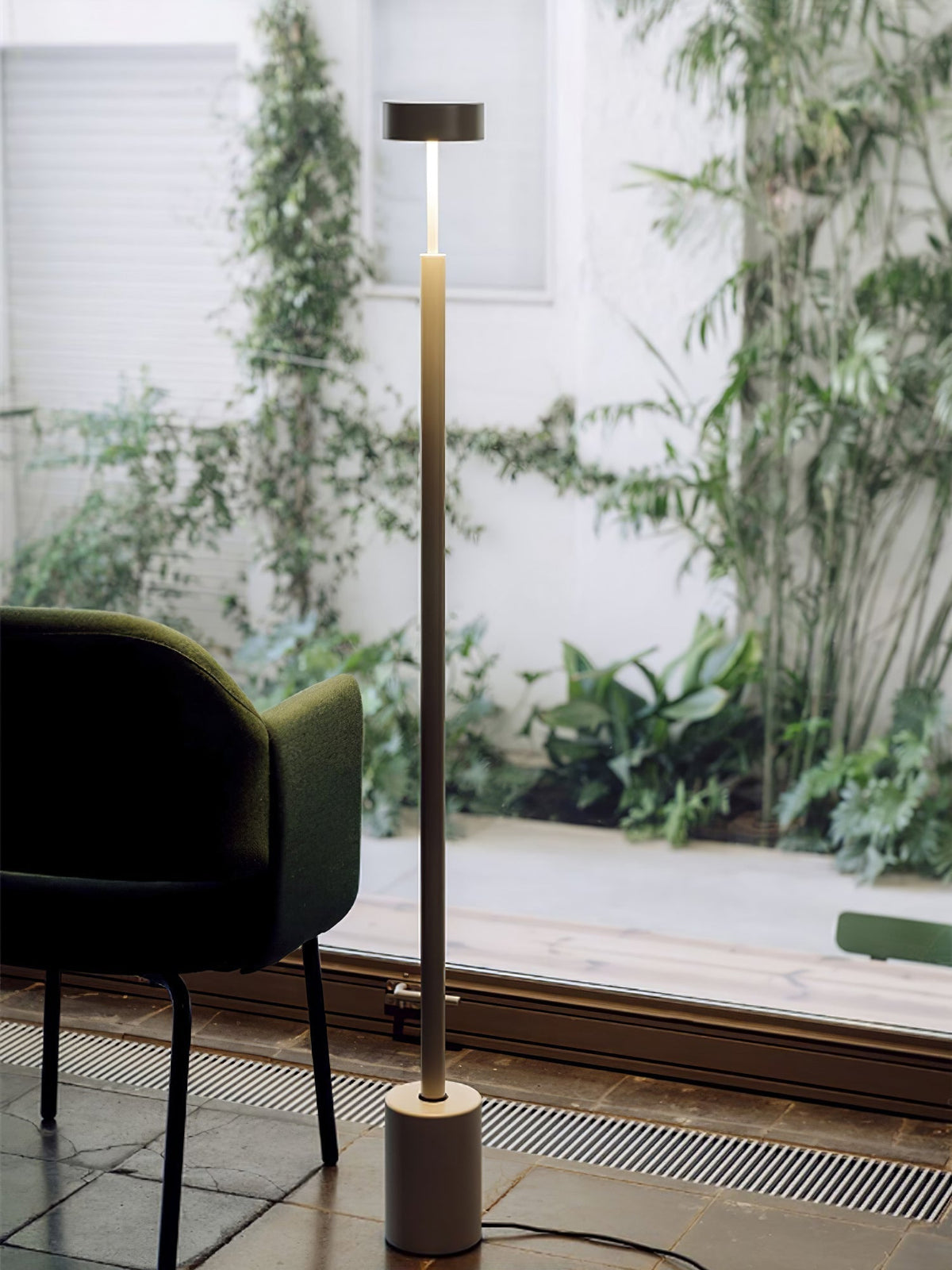Circa Minimalist Rotatable Floor Lamp