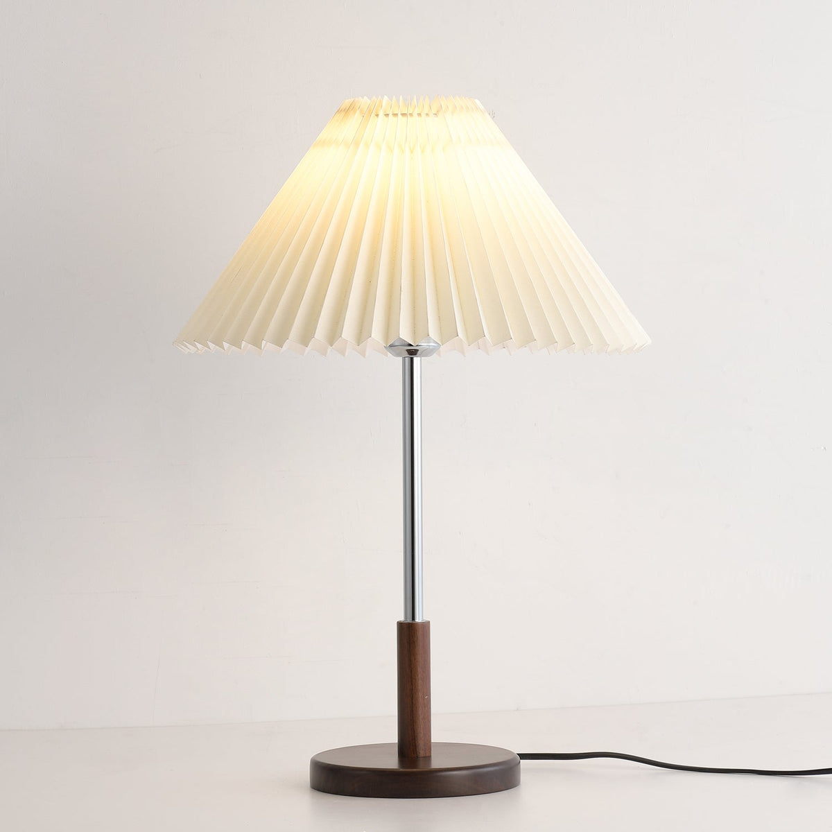 Syliriella Modern Wood Table Lamp