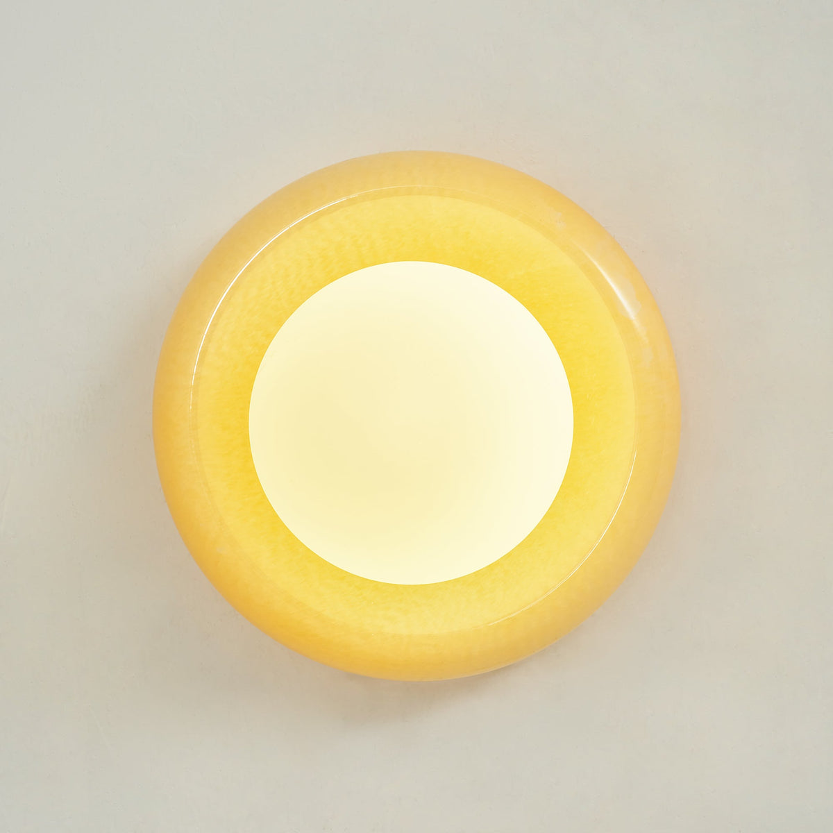Pilen Onyx Indoor Wall Light