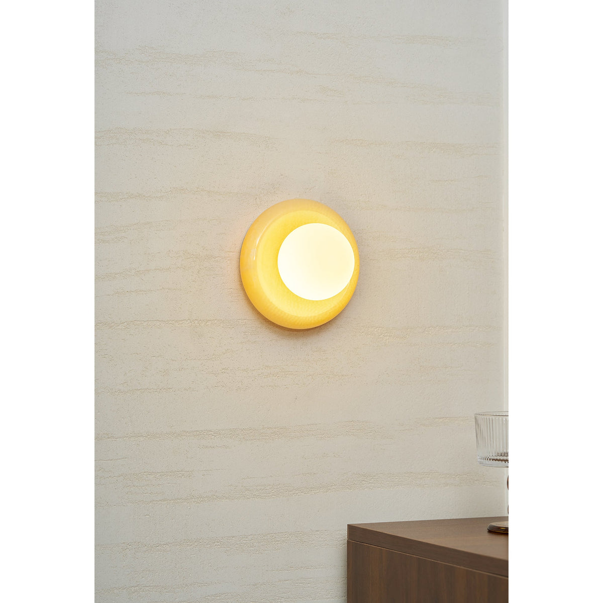 Xezo Onyx Indoor Wall Light