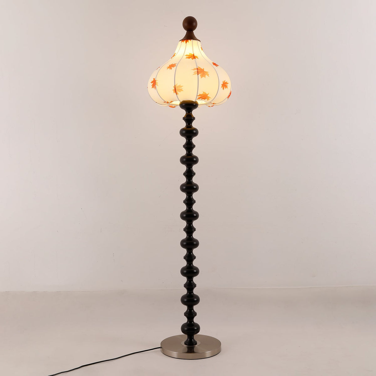 Qrathen Wood Fabric Retro Floor Lamp