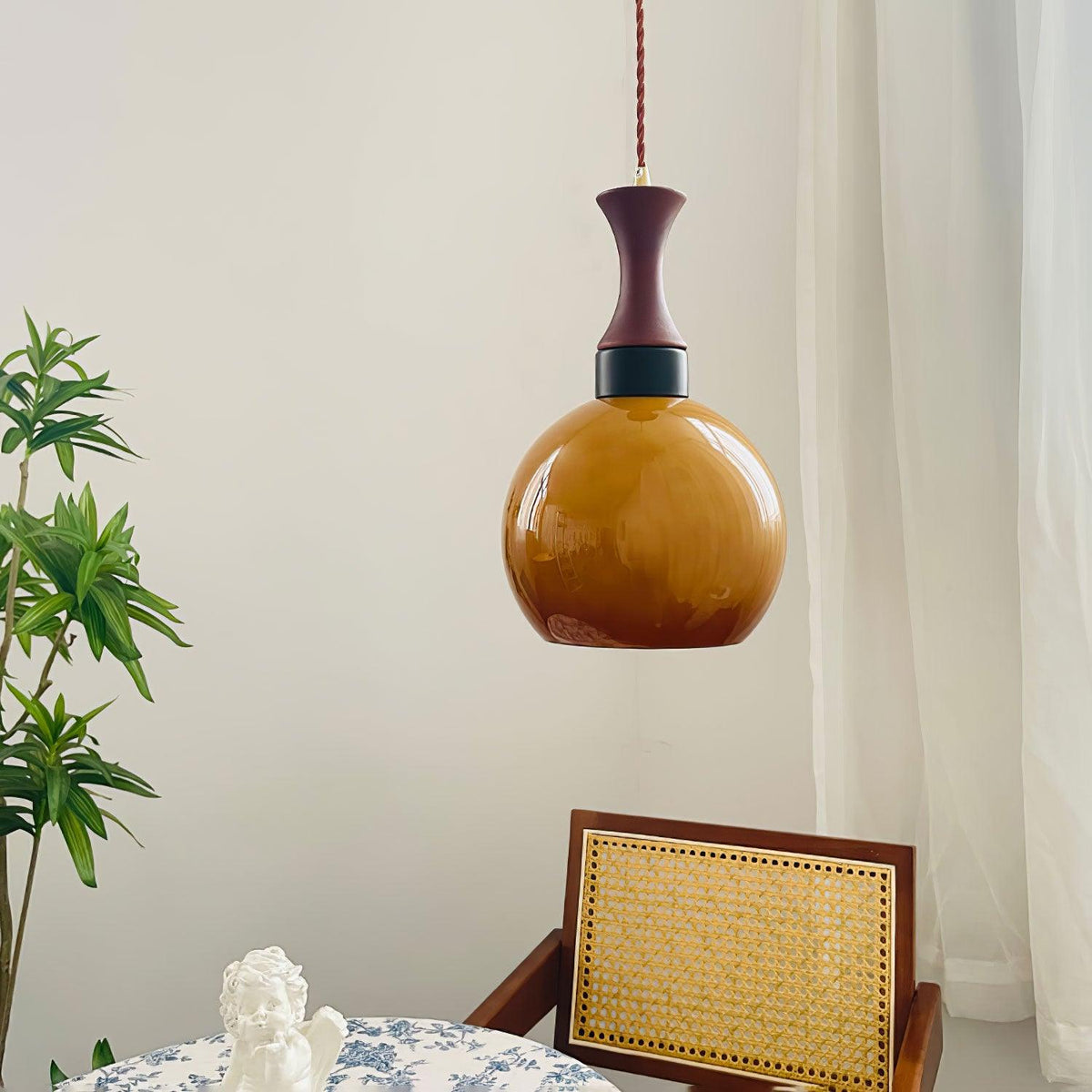 Gyls Modern Minimalist Wood Glass Pendant Lamp