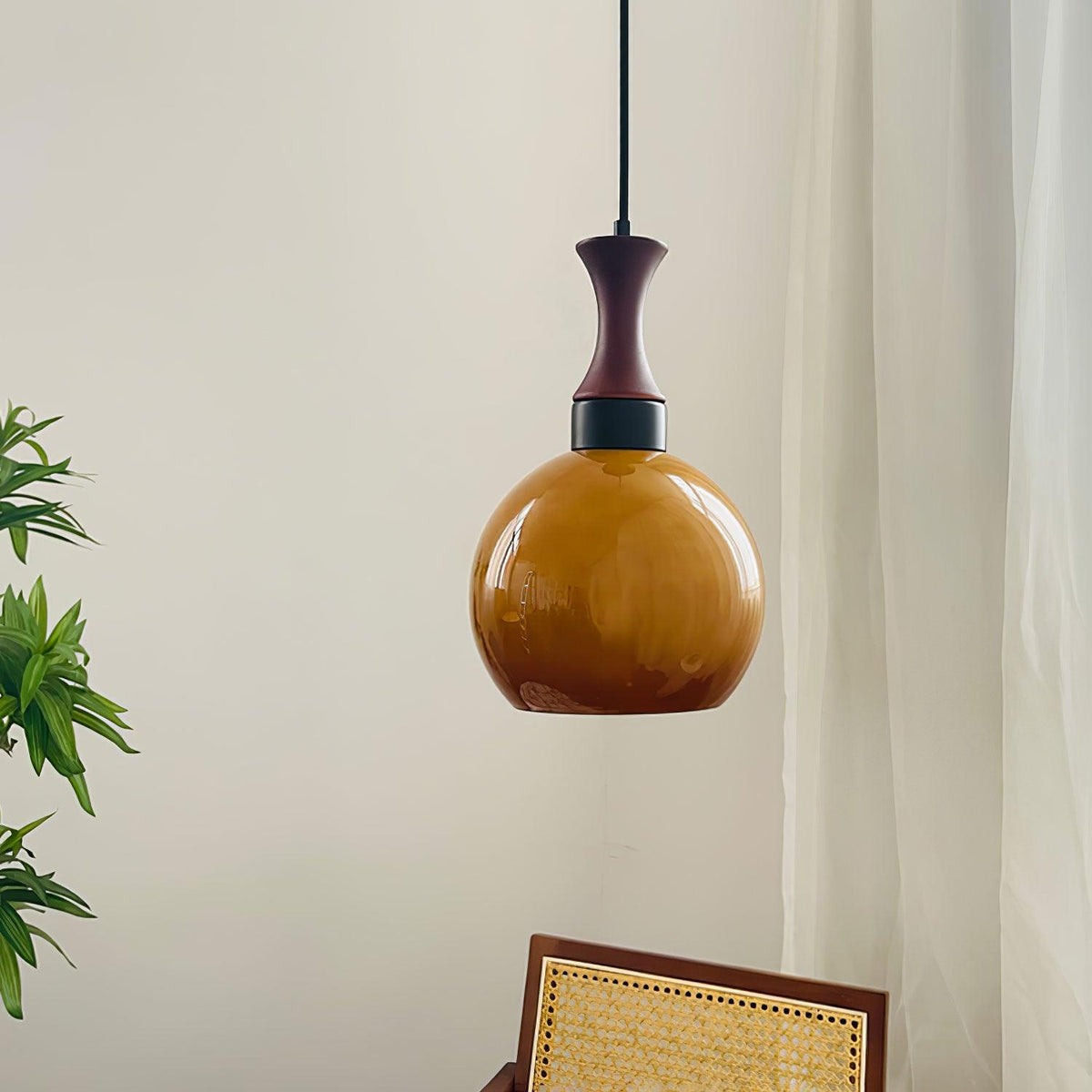 Gyls Modern Minimalist Wood Glass Pendant Lamp