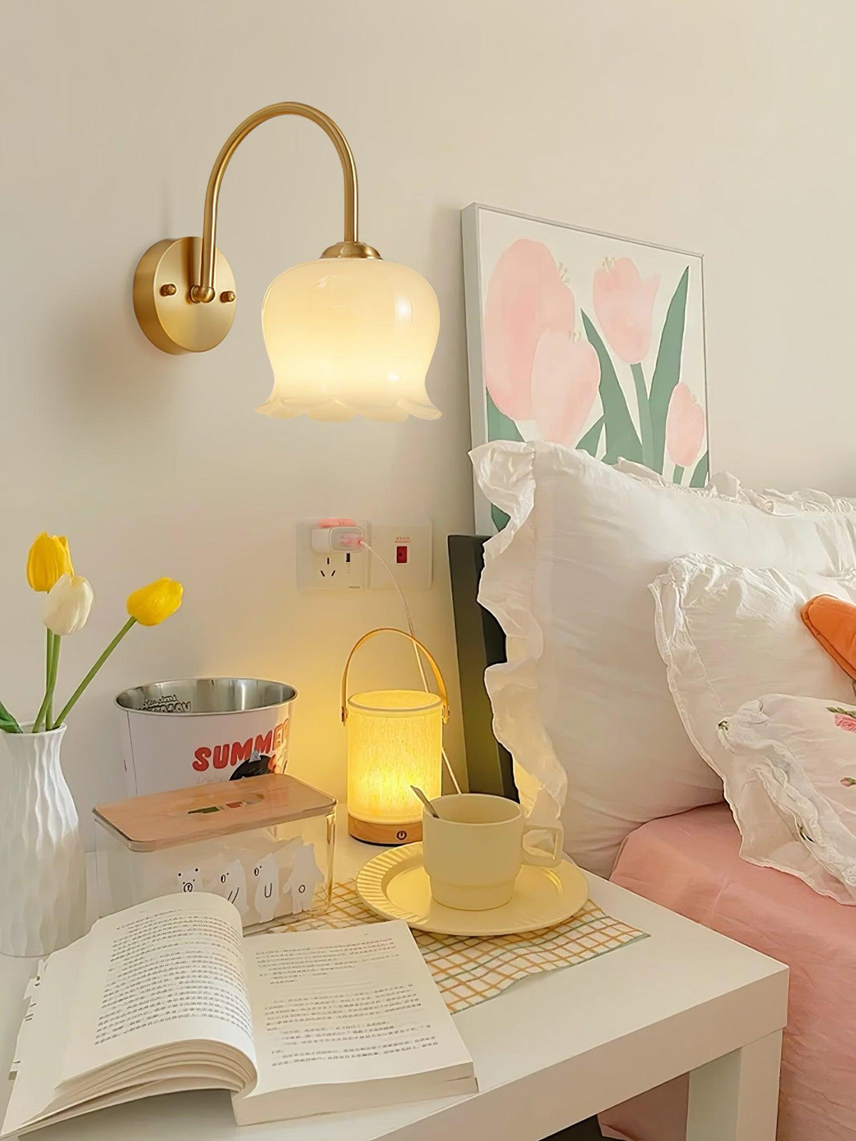 Avcarora Premium Nordic Art Brass Glass Wall Lamp