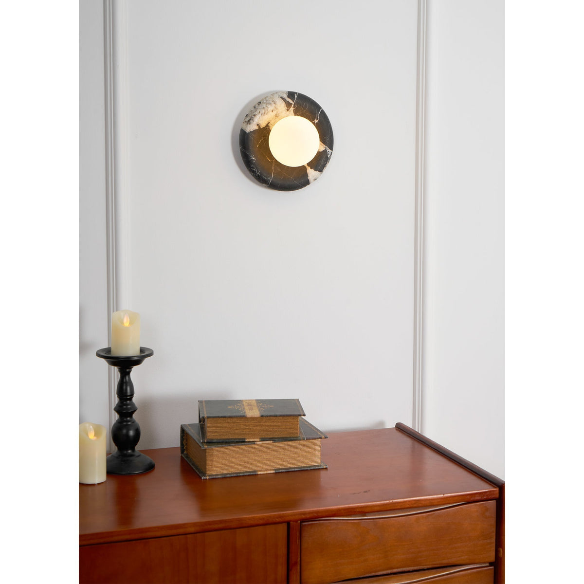 Uvinos Wall Lamp