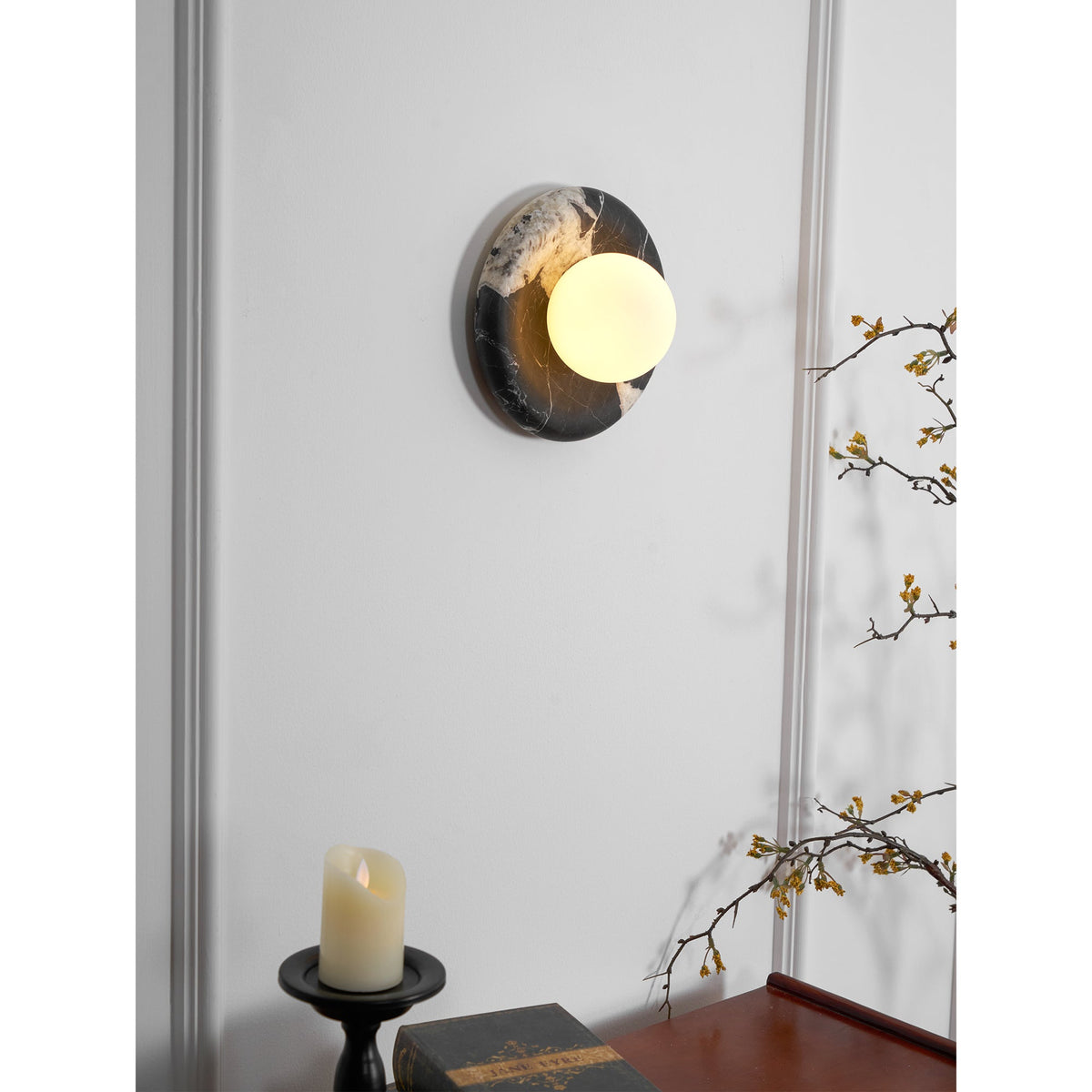 Uvinos Wall Lamp