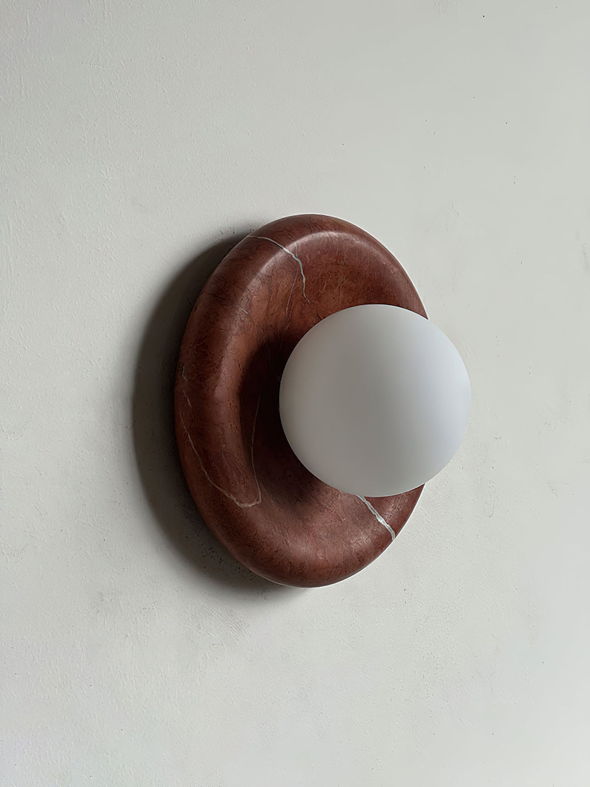 Vomire Wall Lamp