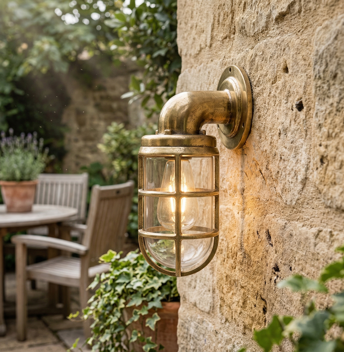Bugus Marine Outdoor Light