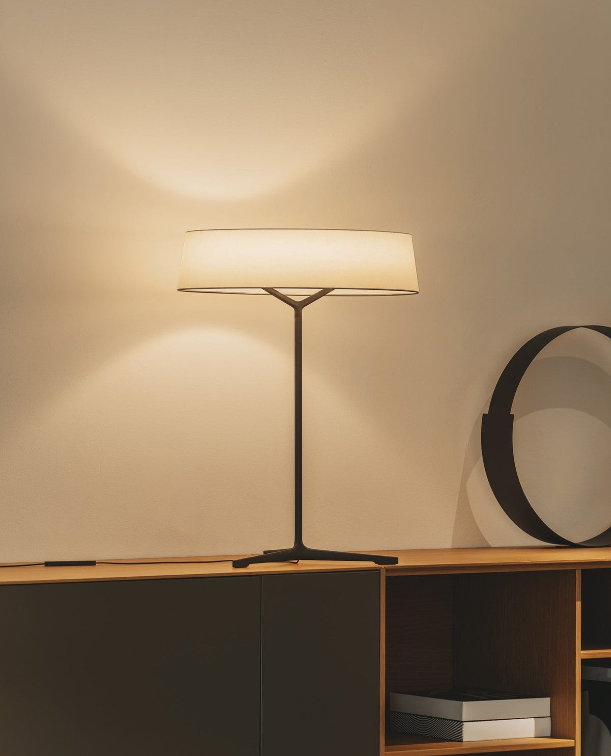 Linivira Fabric Scandinavian Table Lamp