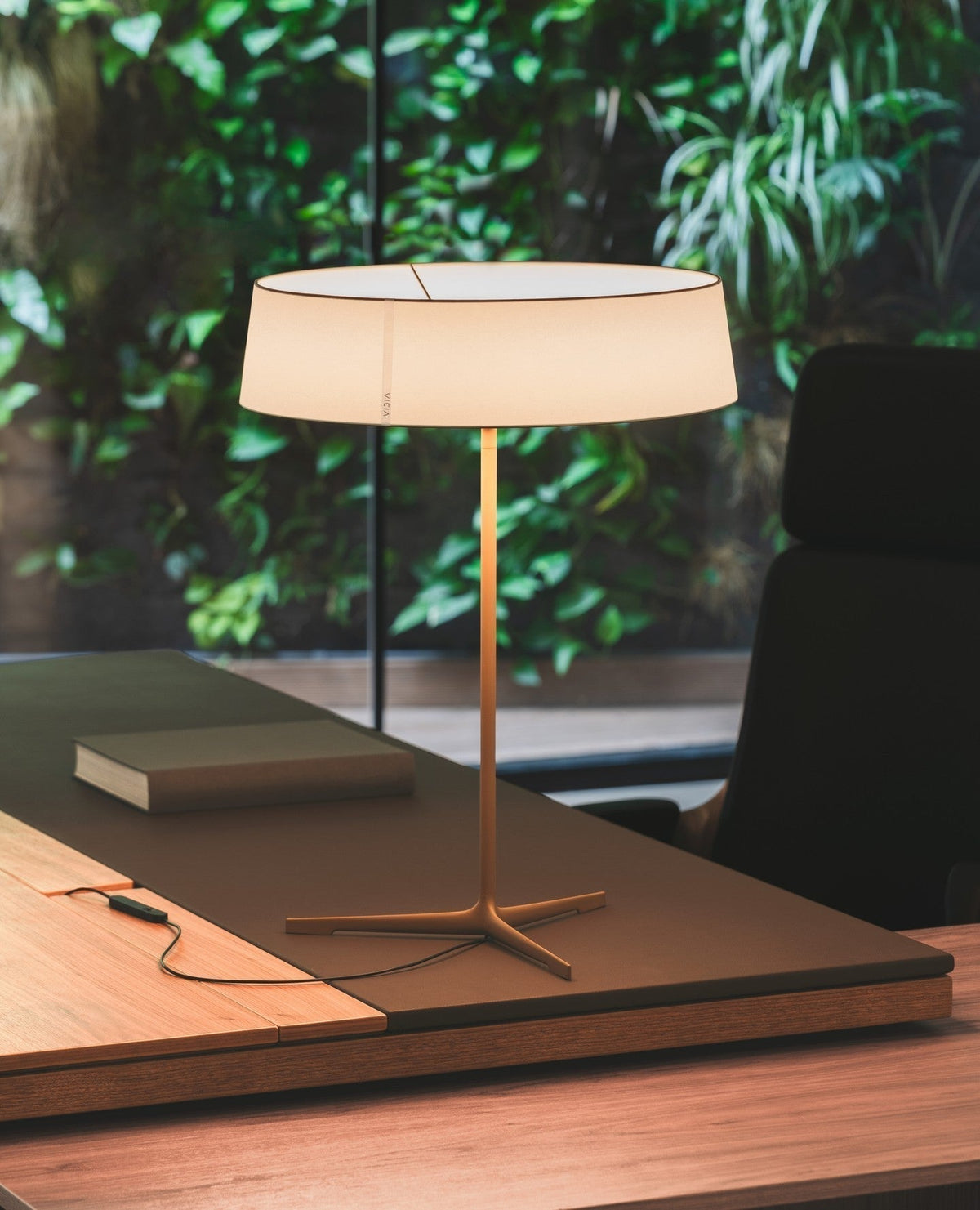 Linivira Fabric Scandinavian Table Lamp