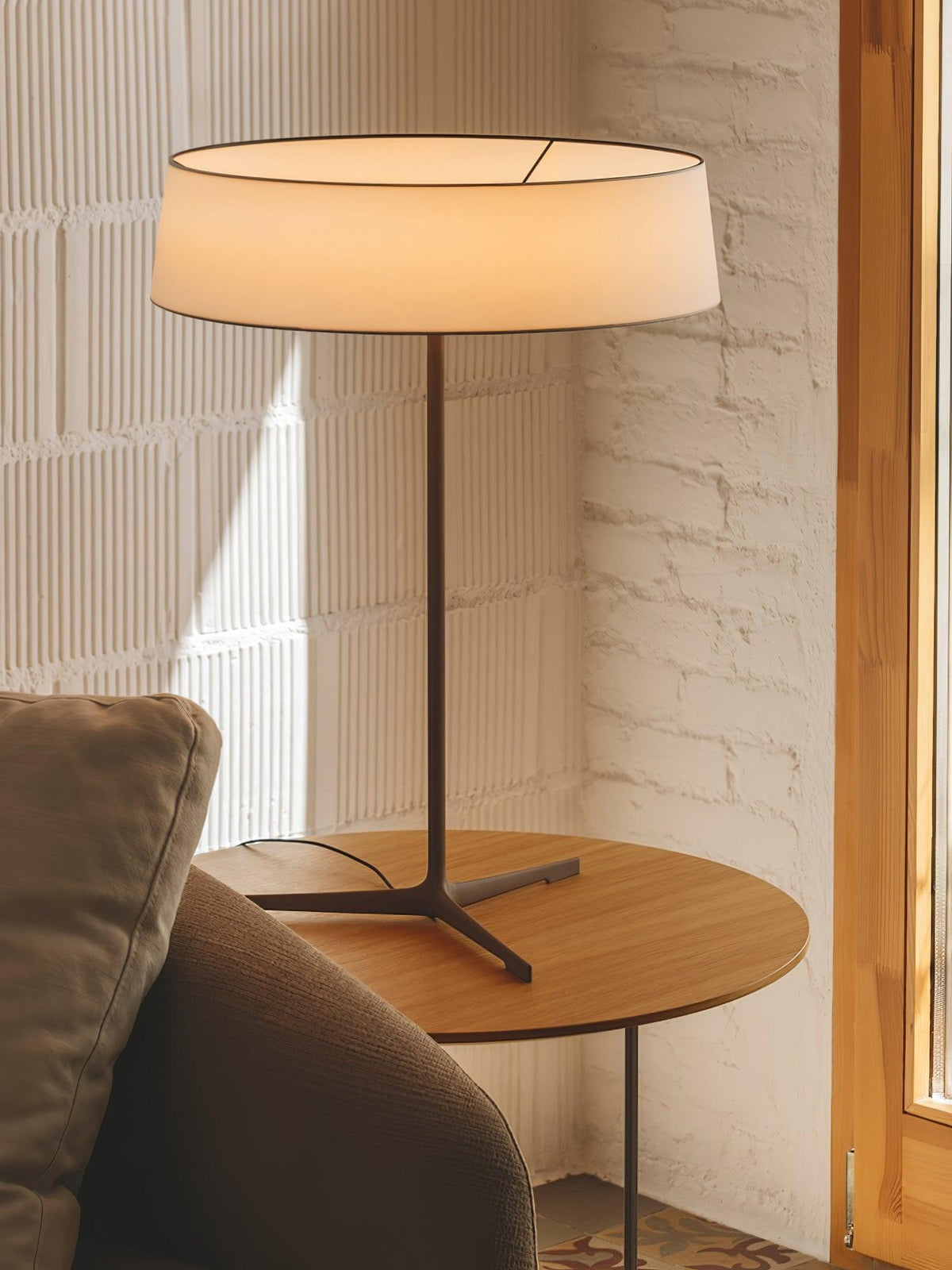 Linivira Fabric Scandinavian Table Lamp