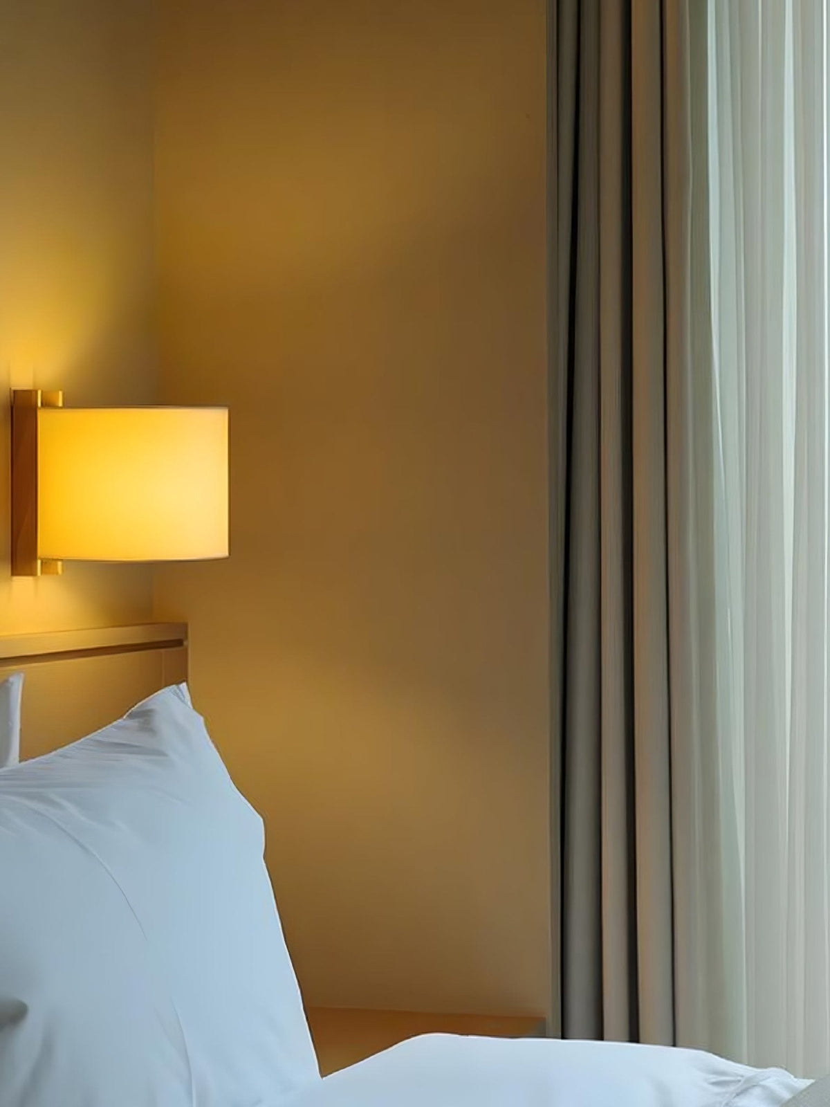 Mirarenne Minimalist Fabric Wall Light