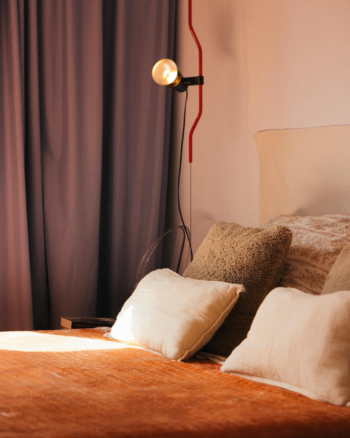 Ilthair Modern Minimalist Pendant Light