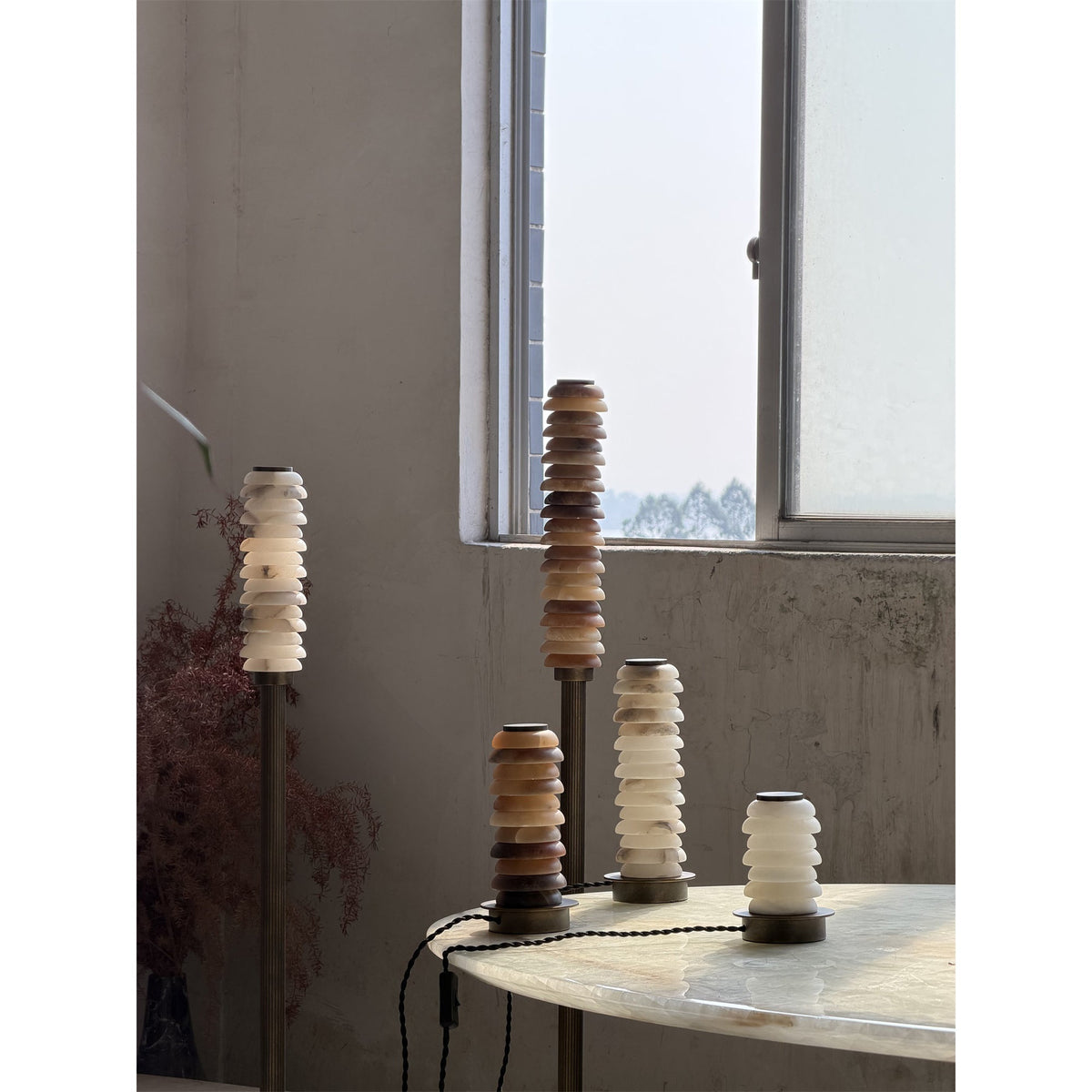 Eiroiella Alabaster Floor Lamp