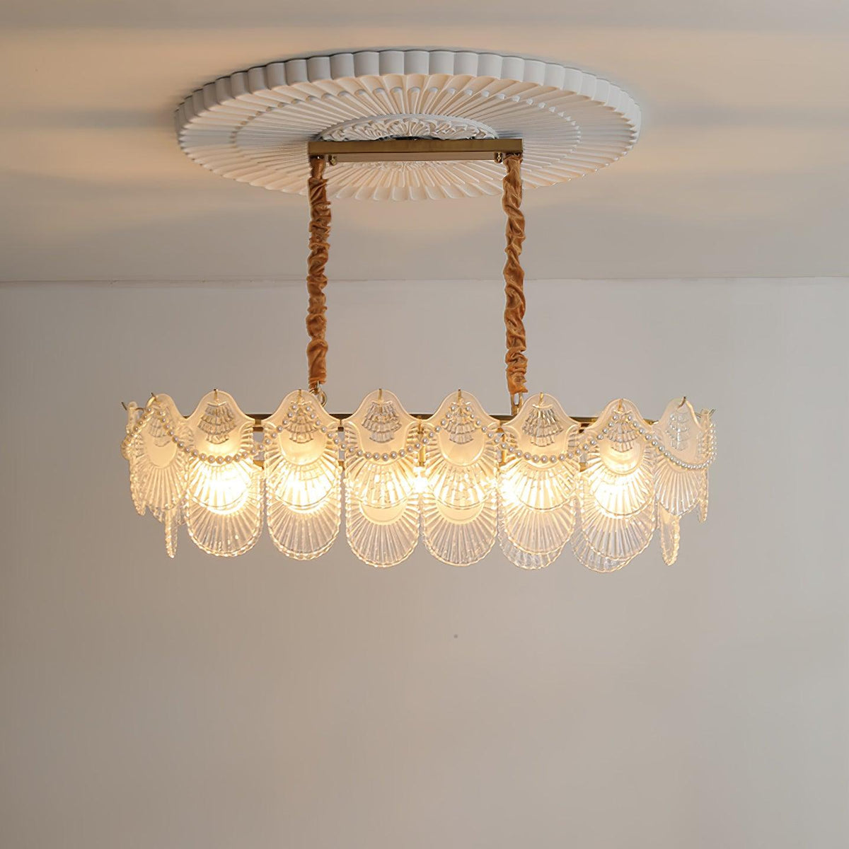 Liorelelle Chandelier Pearl Glass Shell