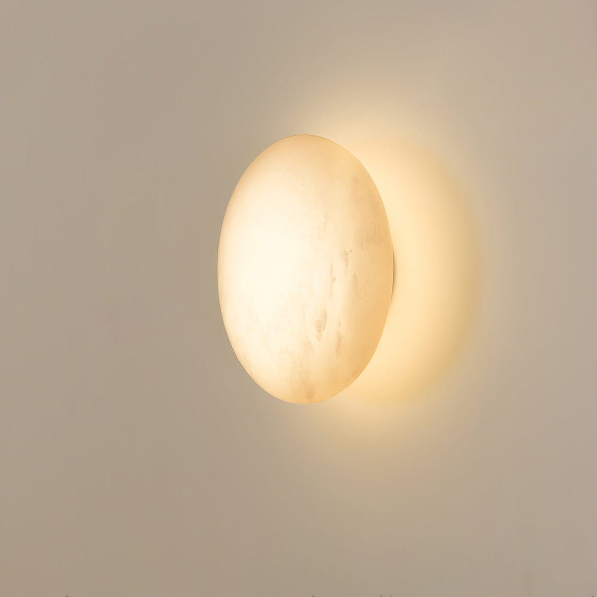 Eurthais Minimalist Alabaster Wall Light