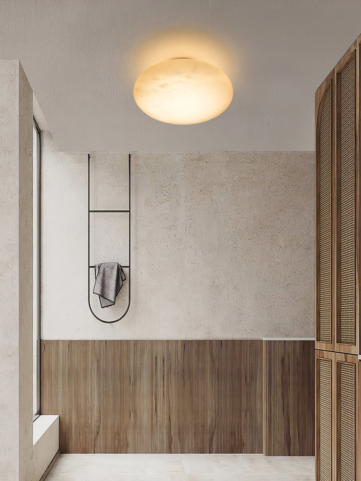 Eurthais Minimalist Alabaster Wall Light