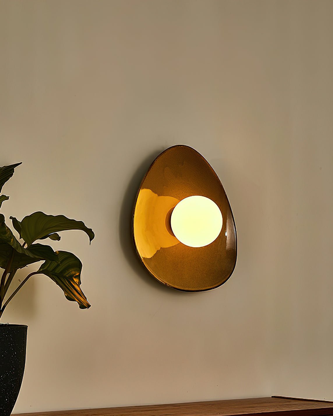 Ertalila Elegance Pebble Disc Ceramics Wall Light
