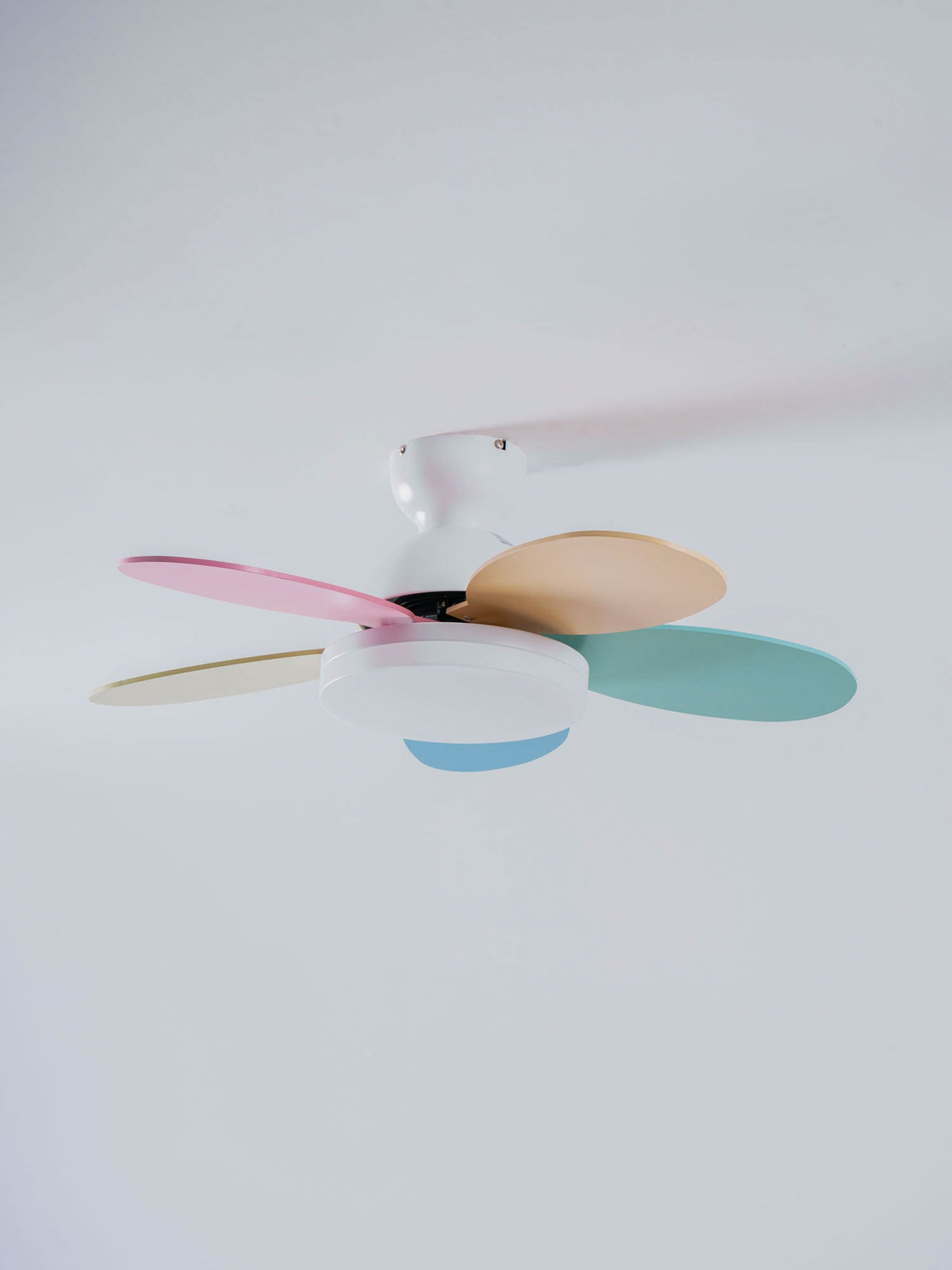 Hoda Wood Ceiling Fan Light